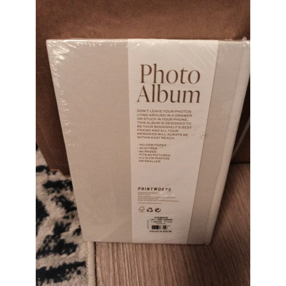 Friends And Family Photo Album - Brand New Sealed 150 Pages 11x15 Cm Photos